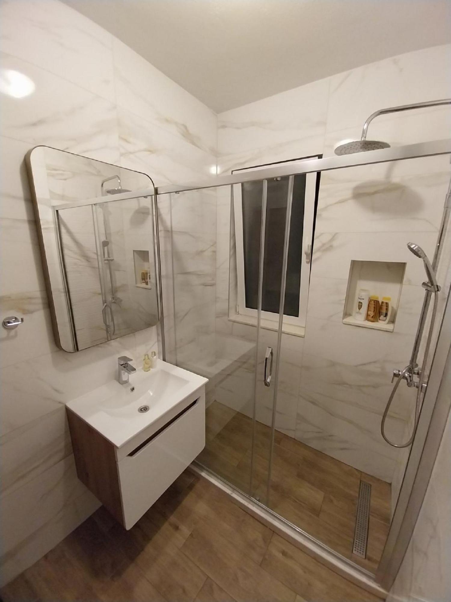 Apartments Sun House Херцег Нови Екстериор снимка