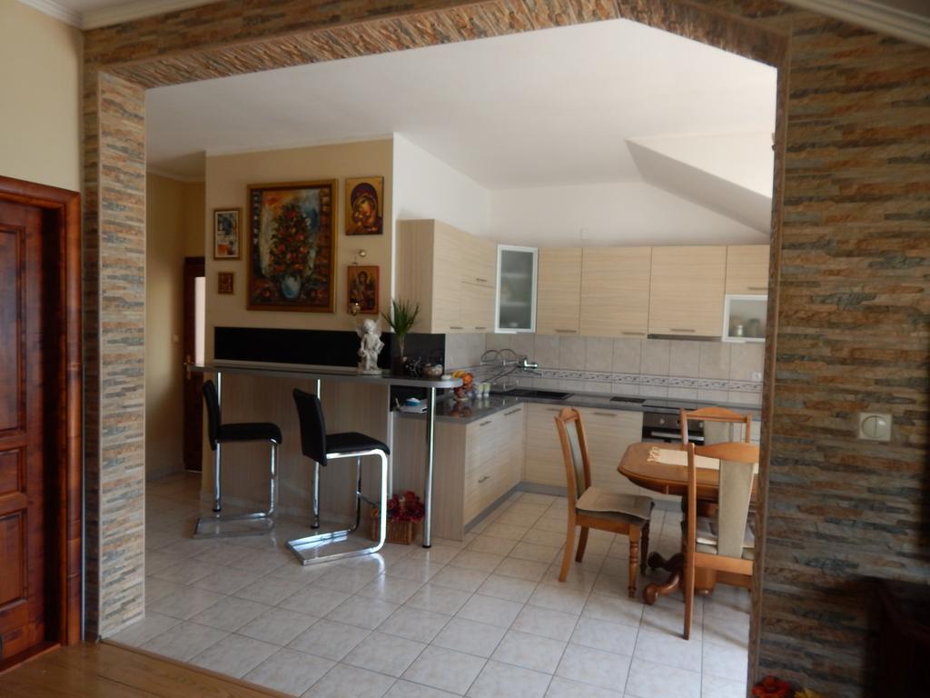 Apartments Sun House Херцег Нови Екстериор снимка