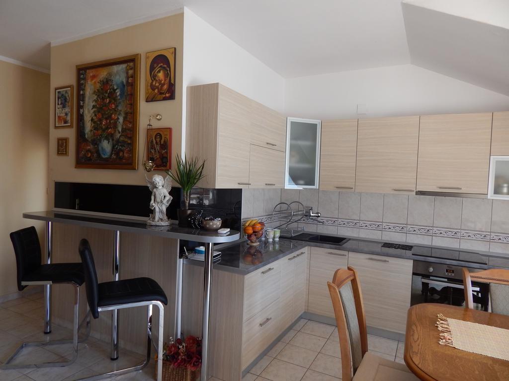 Apartments Sun House Херцег Нови Екстериор снимка